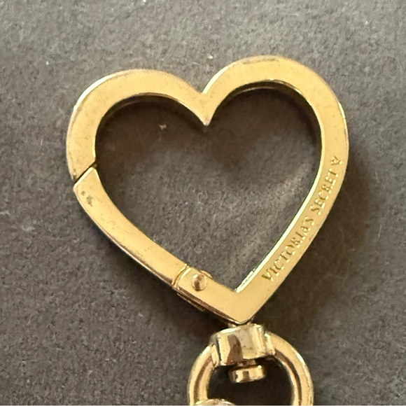 Victoria's Secret Metallic Rose Gold Wallet Card Holder Case With Heart Keychain - Picture 4 of 7